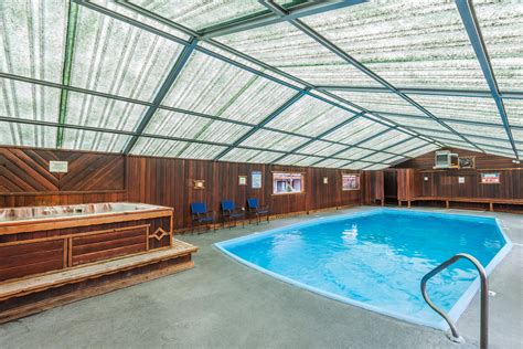 Loyal duke lodge - Loyal Duke Lodge is located in Salida and offers a Jacuzzi and free Wi-Fi. It provides 3-star accommodation with air-conditioned rooms. There are a range of facilities on offer to guests of t...